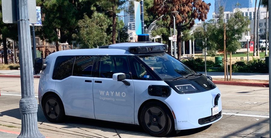 Waymo ( ویمو) پادشاه روبوتاکسی دنیا